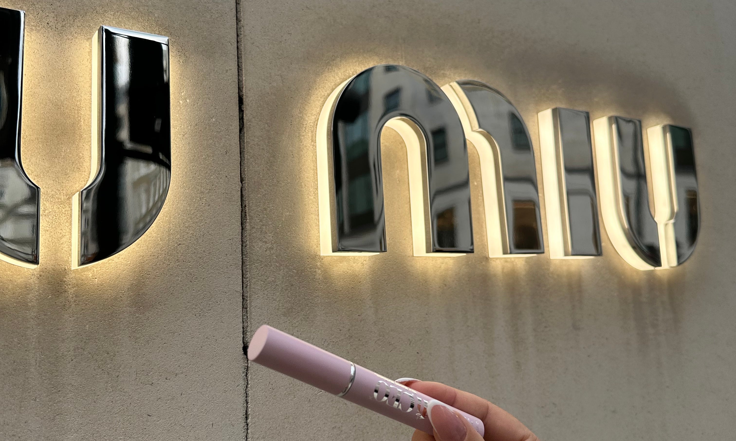 Does Hyaluronic Acid Help Eyelash Growth?