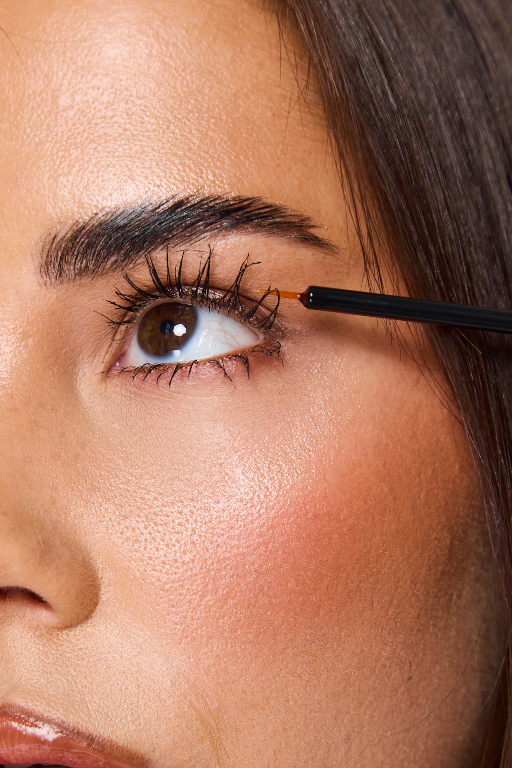 Best Lash Serum for Sensitive Eyes: What to Look For